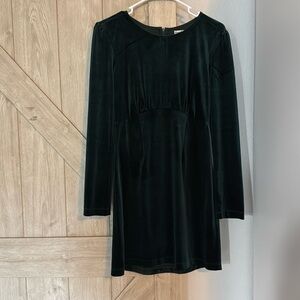 Green long sleeve velvet dress size medium